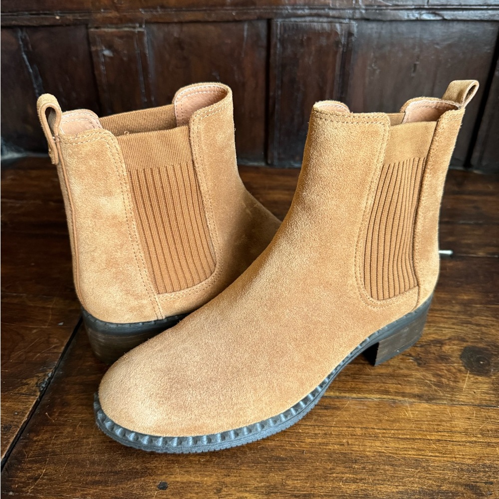 Kenneth Cole gentle souls suede bootie